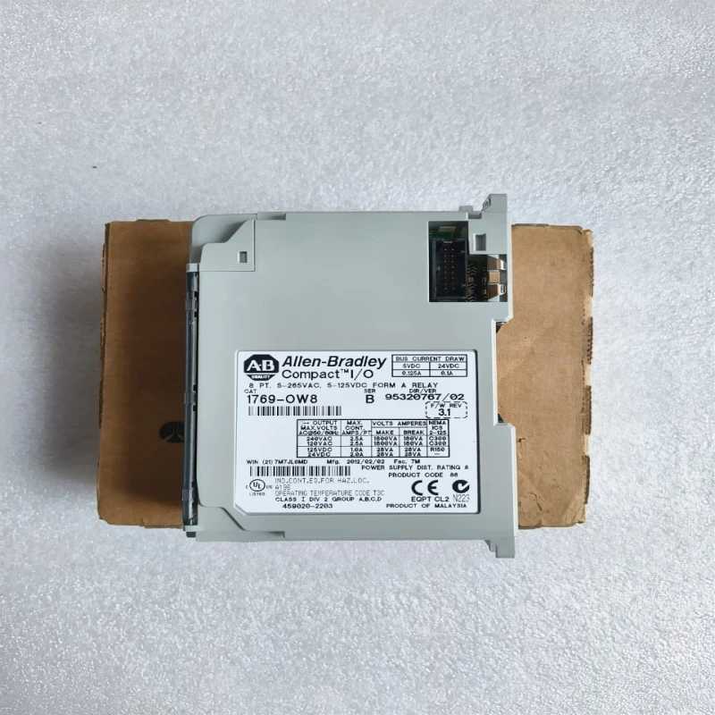 Allen-Bradley 1769-OW8 CompactLogix 8-Point VAC/VDC Relay Output Module thumbnail 9